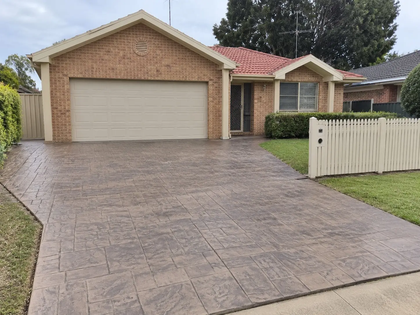 Patterned stamped concrete outdoor area in Wollongong
